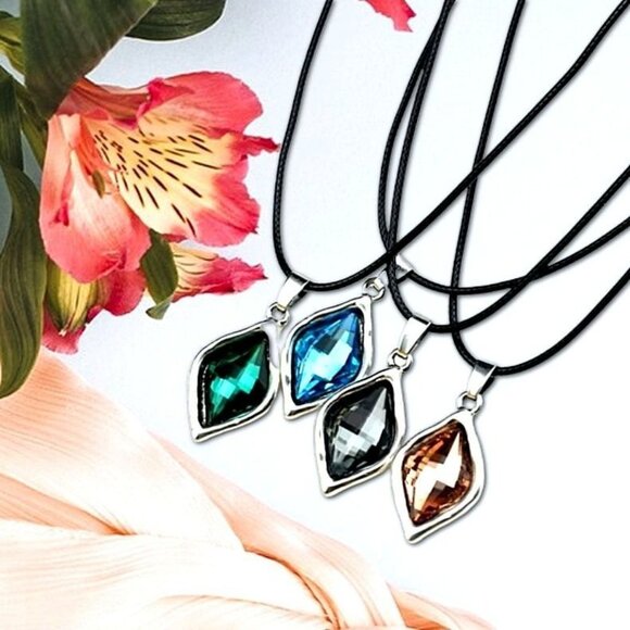 Lexie Sapphire Gray Rhombus Crystal Charm Pendant Leather Necklace Gift Boxed - Picture 3 of 11